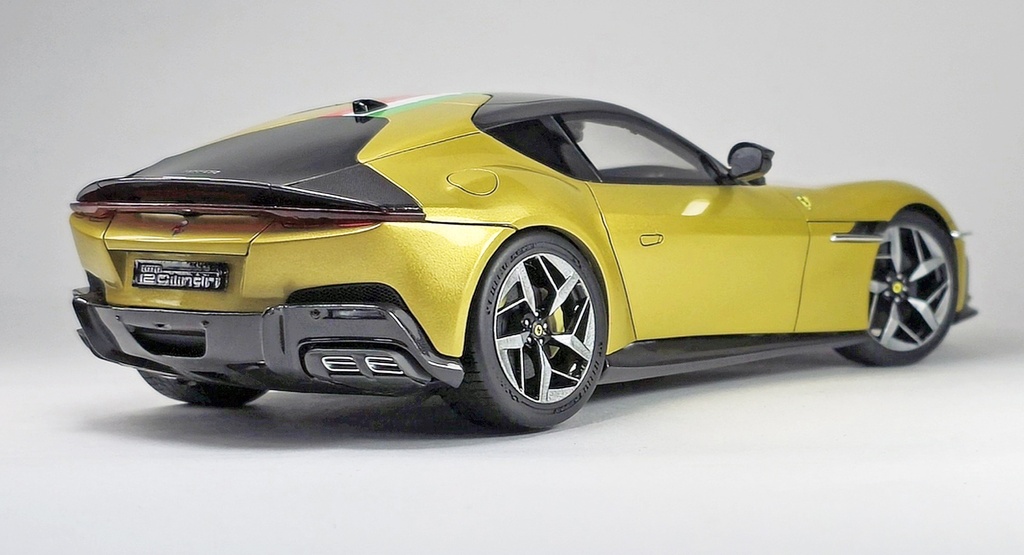 KITBOX-PZY - 1/24 FERRARI 12 CILINDRI BERLINETTA
